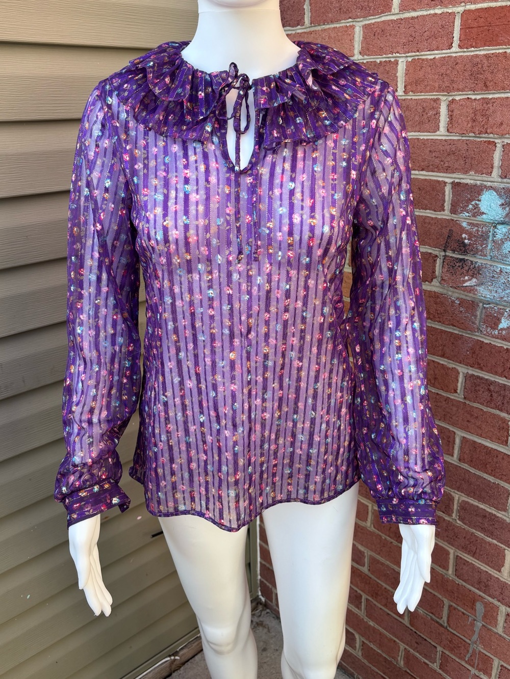 VINTAGE REVE PURPLE FLORAL PRINT RUFFLE NECK TIE SHEER SHIRT SIZE MEDIUM